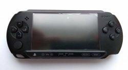 Black-Sony-PSP-E1000-STREET-good-condition-custom.jpg